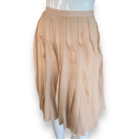 ANN TAYLOR RAW SEAM EDGE FIT & FLARE SKIRT. WOMEN’S SIZE 6 - Picture 1 of 7